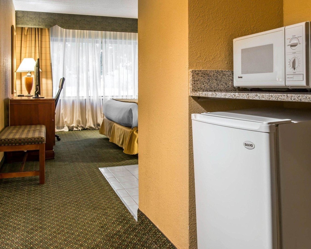 Quality Inn Southfield - Detroit 16/39
