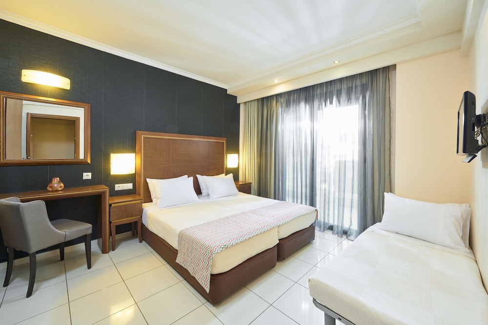Mediterranean Resort Hotel 19/60
