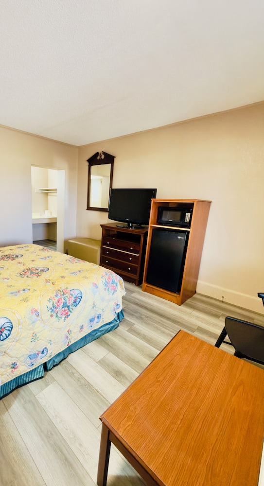 Motel 6 Williamston, NC - Highway 17 47/61