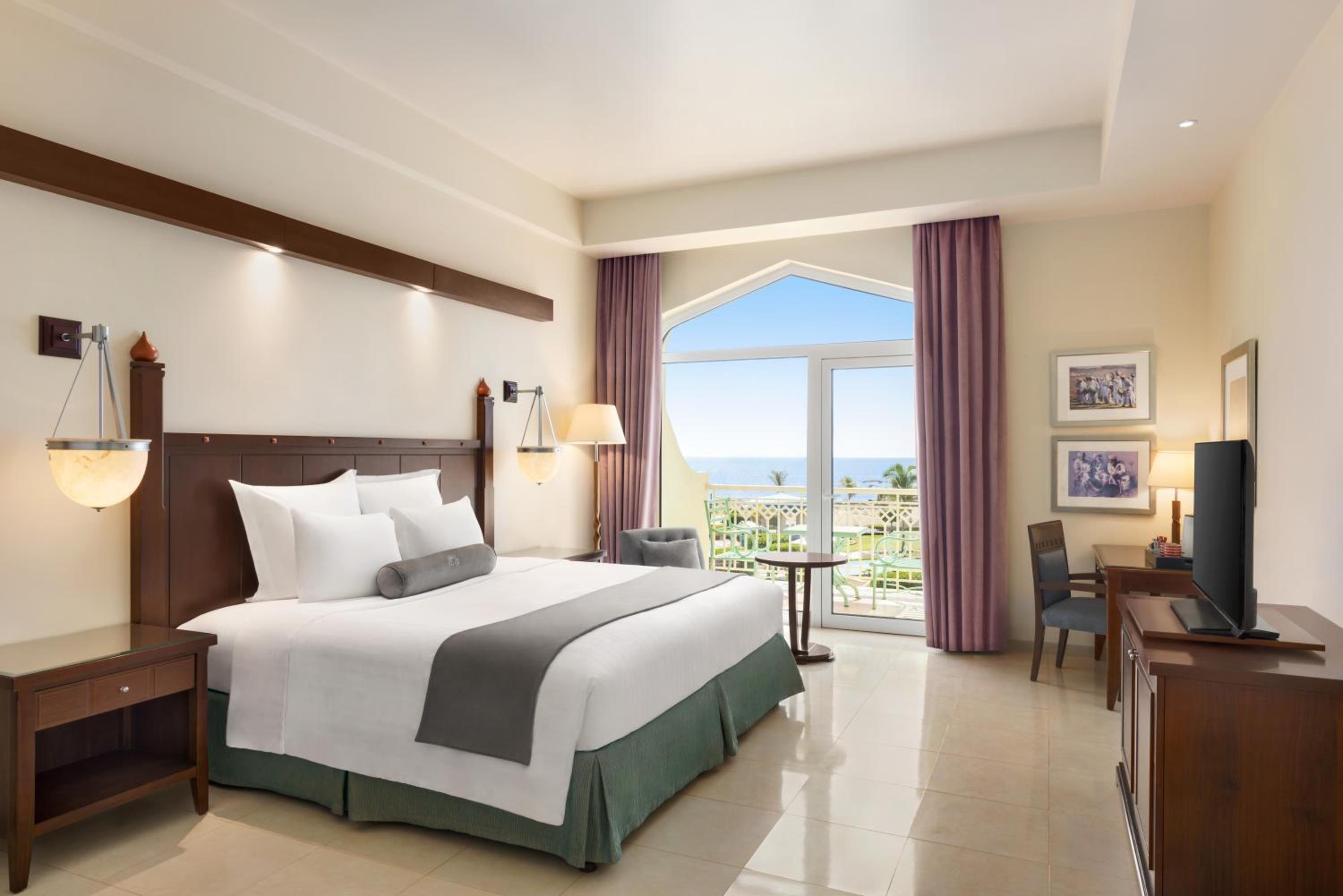 Room, King Bed, Pool and Ocean View
