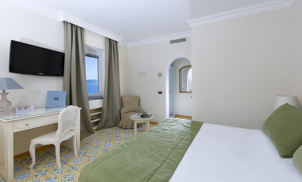 Punta Molino Beach and Resort Spa 23/82