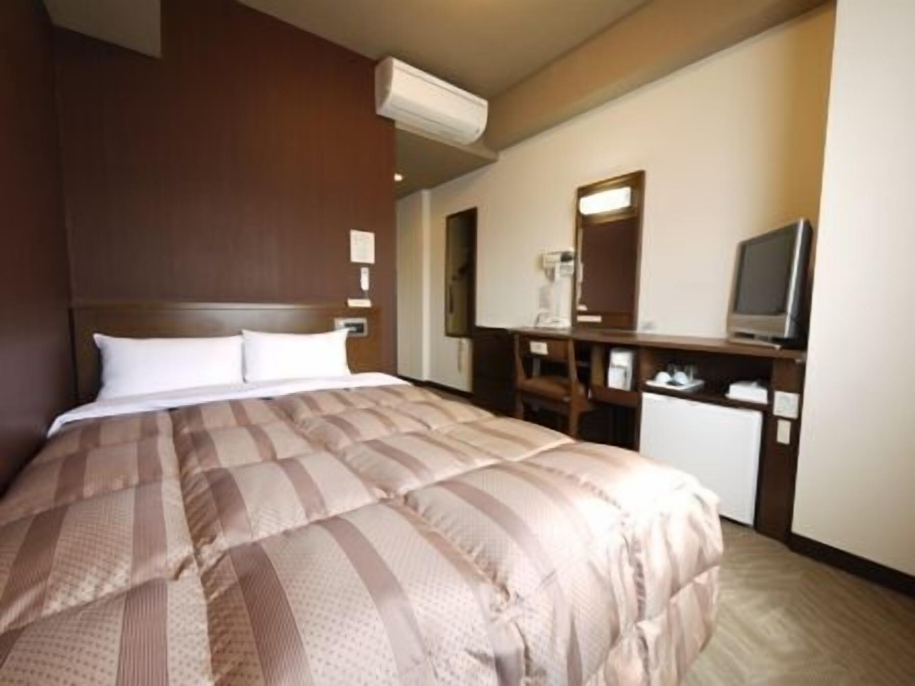 COMFORT, SEMI DOUBLE BED, SMOKING