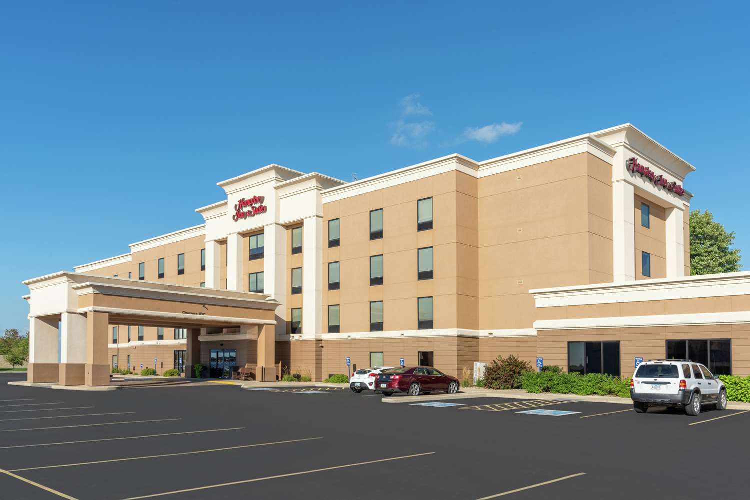 Hampton Inn Suites Marshalltown 19/25
