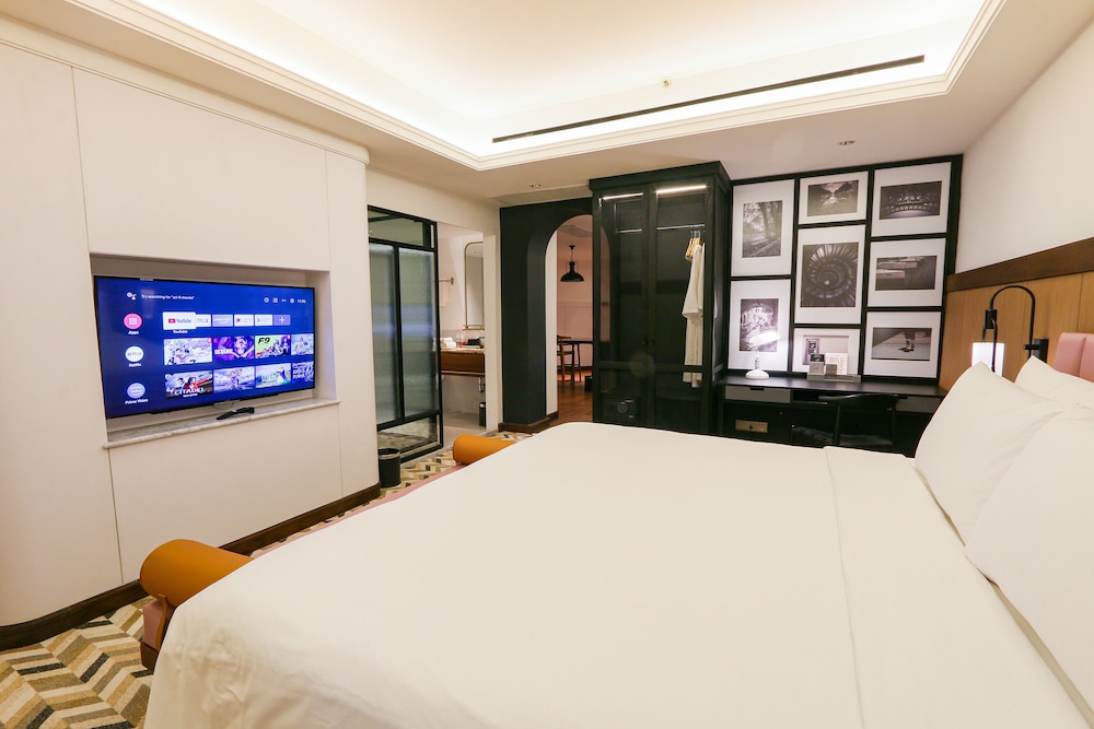 Java Paragon Hotel And Residences 29/76