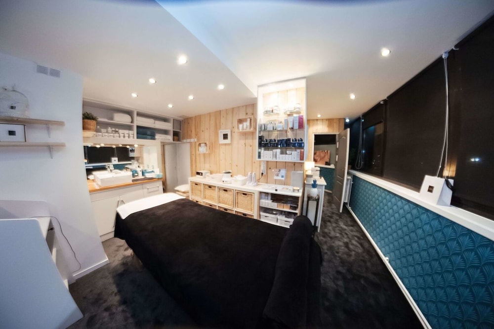 KYRIAD PRESTIGE CLERMONT FERRAND 26/76