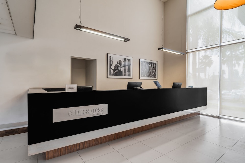 City Express by Marriott Queretaro Jurica 8/71
