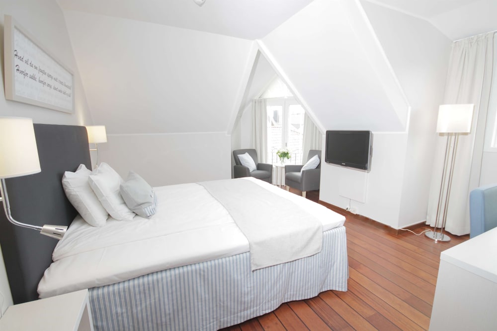 Home Hotel Grimstad 17/61