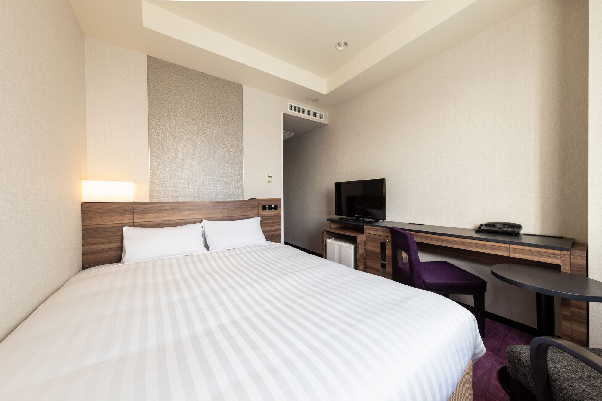 ROOM, SINGLE, DOUBLE BED