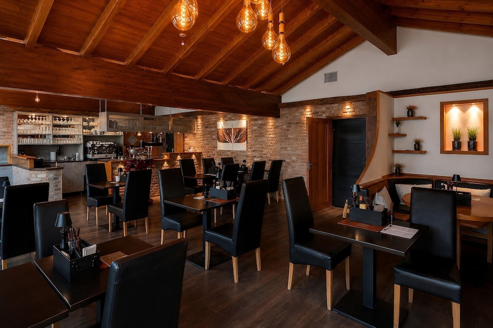 Residenzhotel Stuttgart Airport, Sure Hotel Collection by BW 44/61