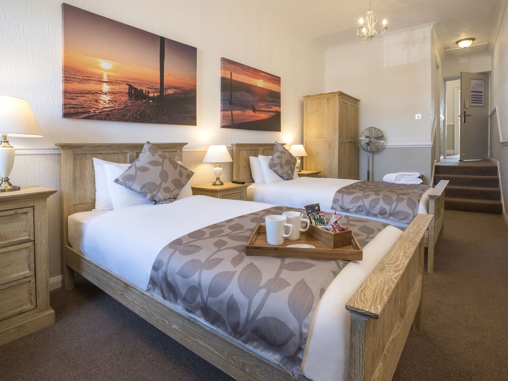 Old Hall Hotel 24/60