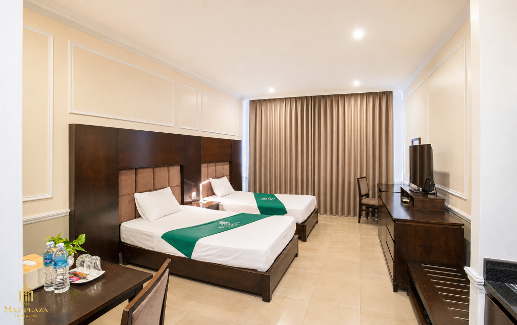 Hollywood, Twin Beds