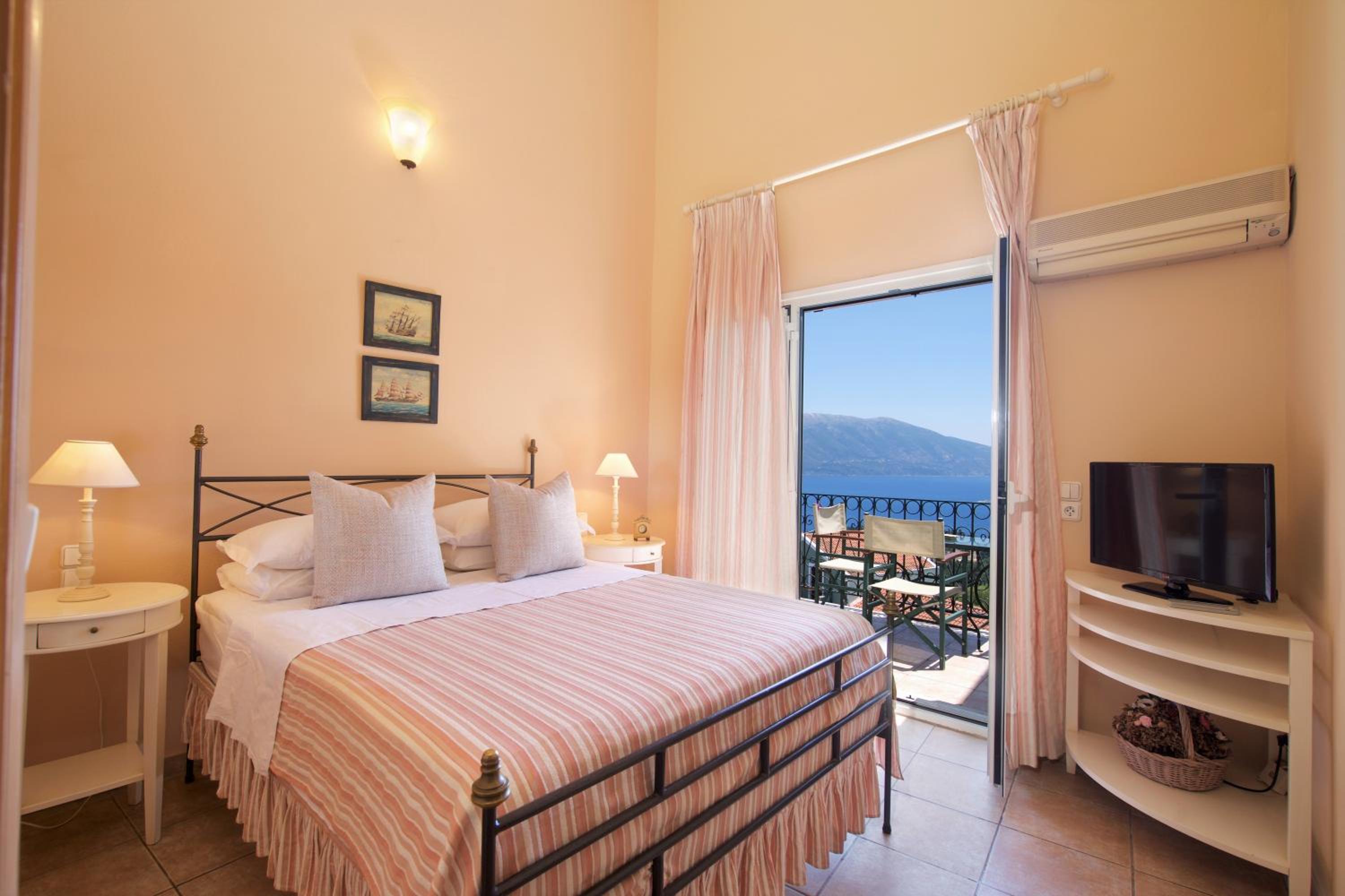 Superior, Sea View, Two Story