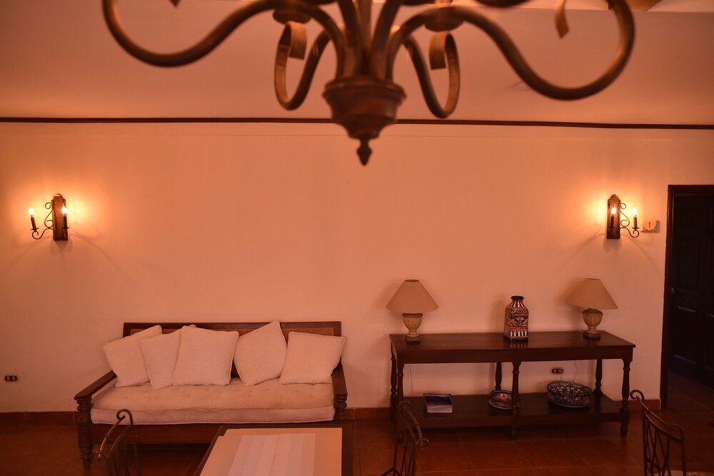 VILLA TERRA HOTEL 34/50