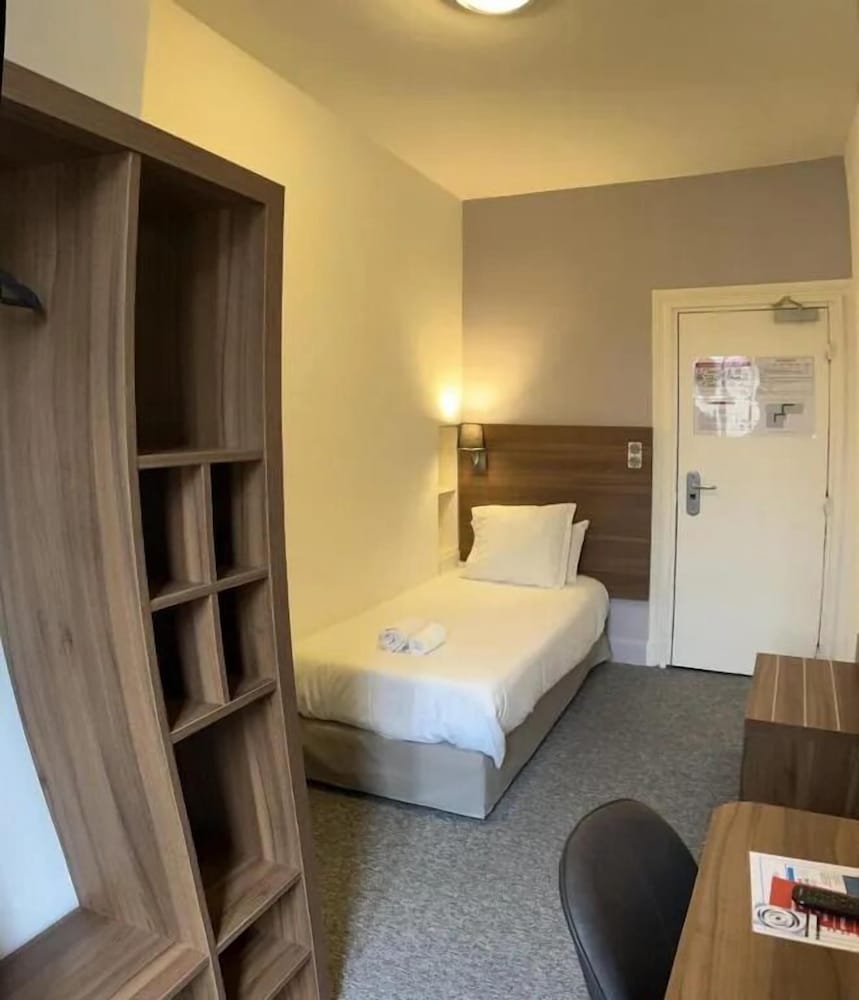 Hotel Moderne 17/45