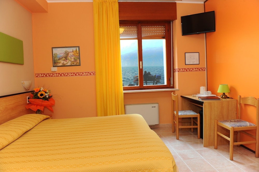 Hotel Cristallo 19/45