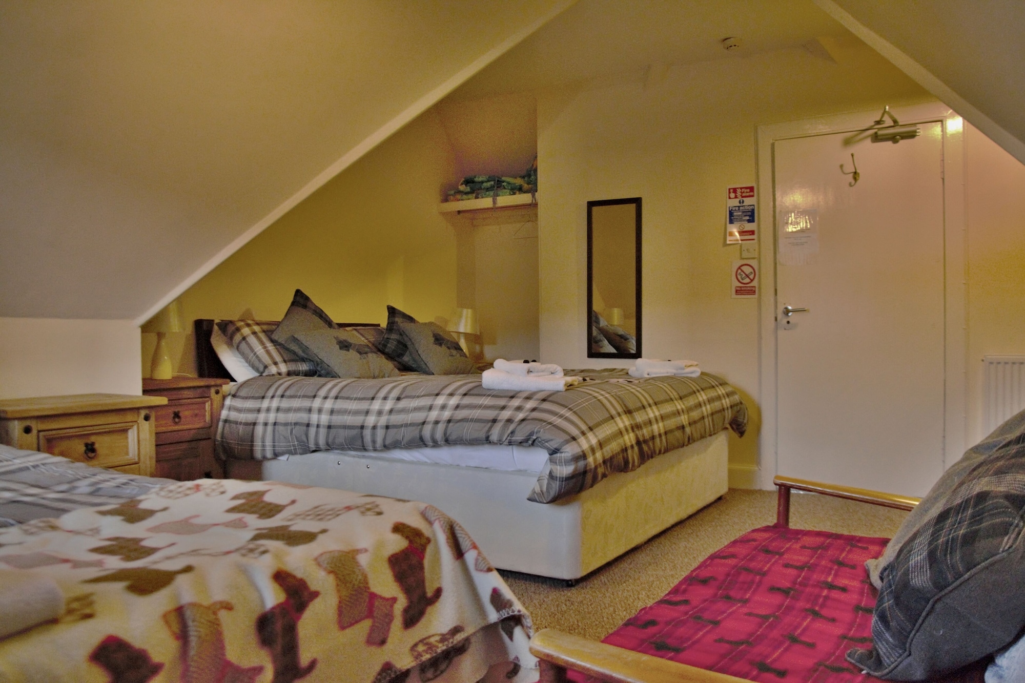 Room, Quadruple, Queen and Twin Beds, Attic