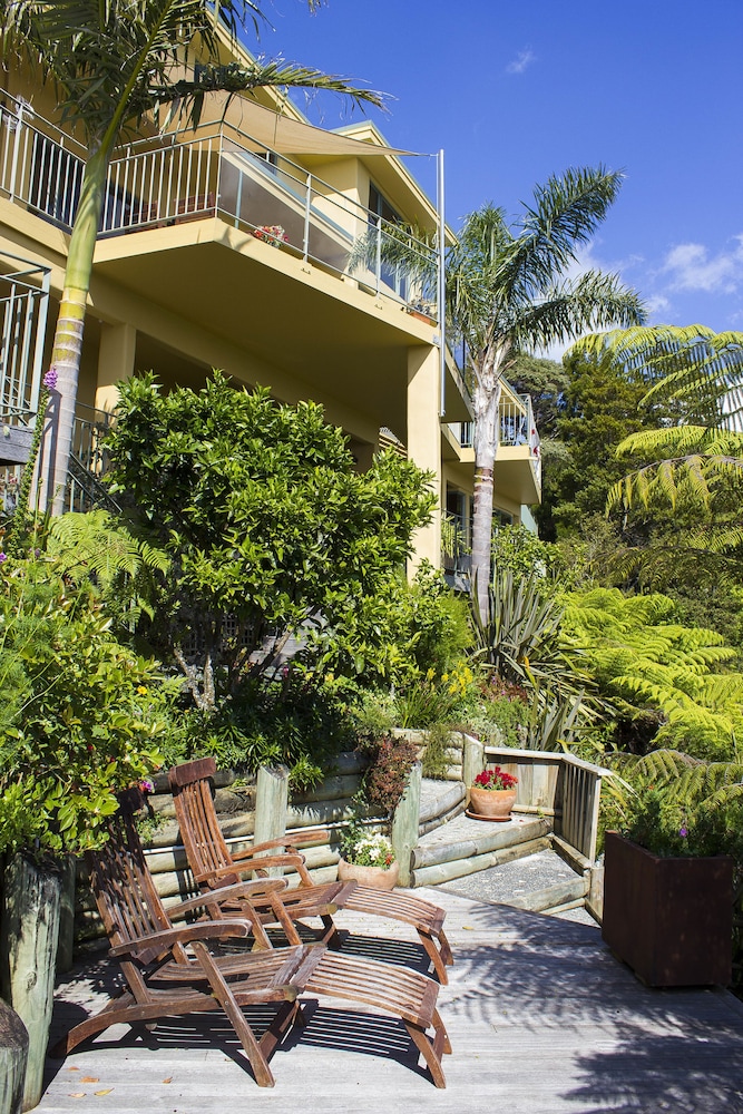 Allegra House 8/66