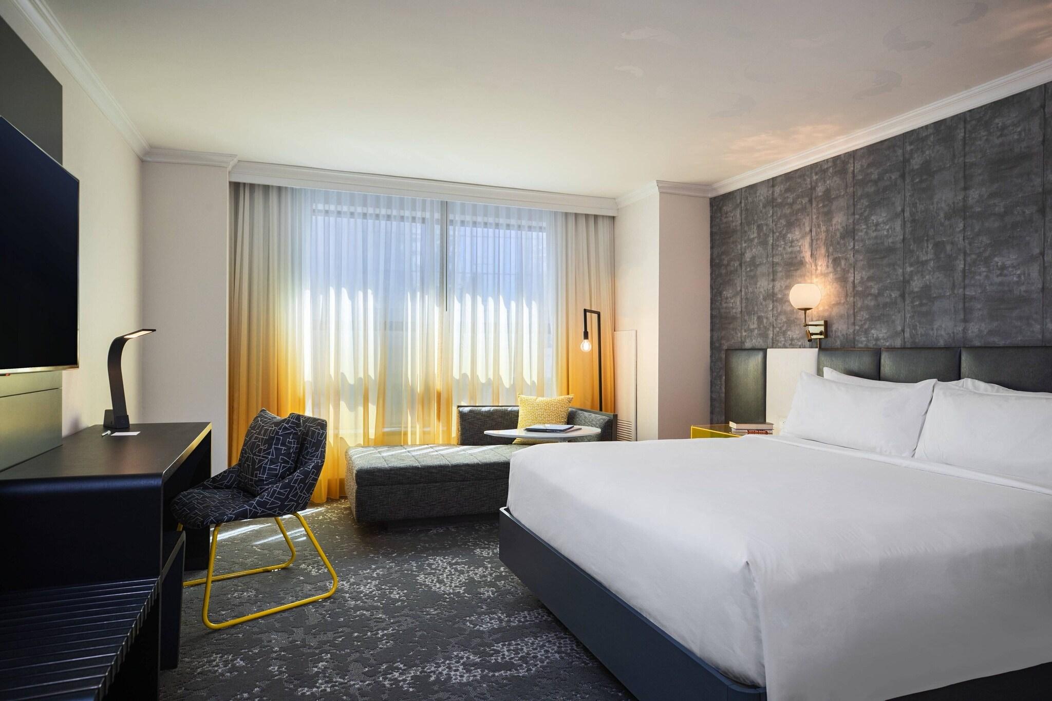 Room at Renaissance New York Times Square Hotel, NEW YORK - NY