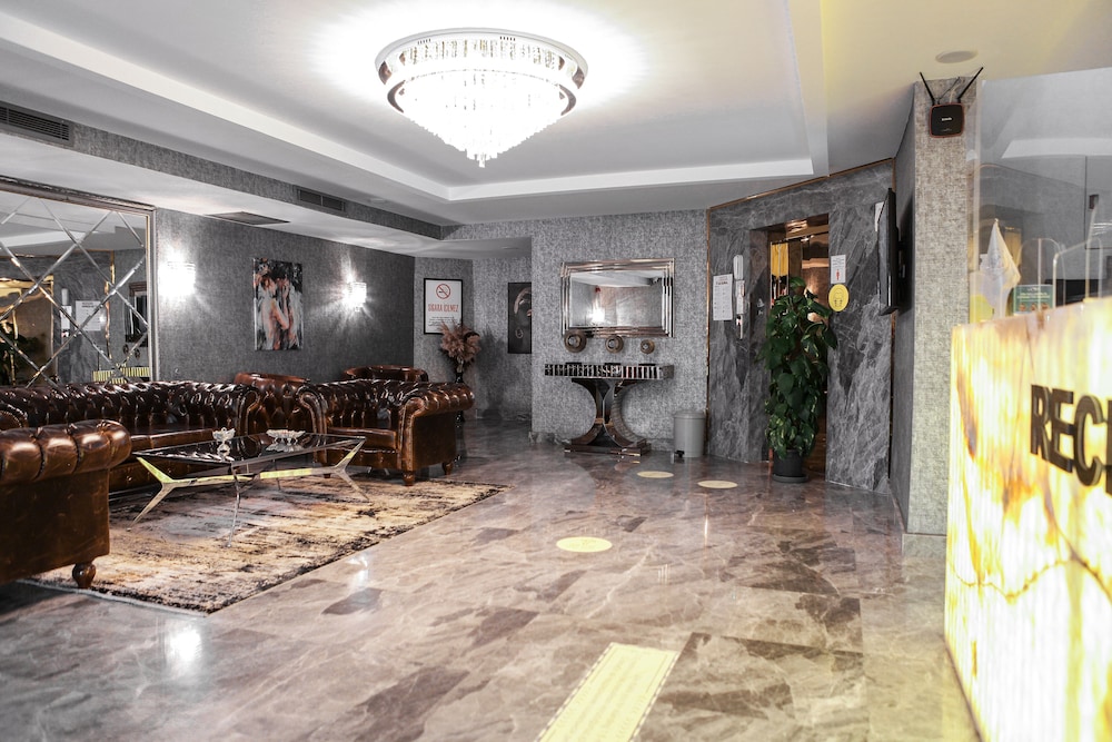 The Life Hotel & Spa 35/71