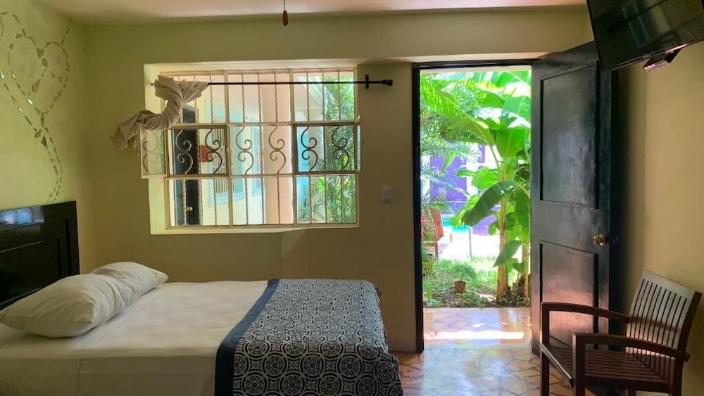 Hotel Santa Ana 22/76