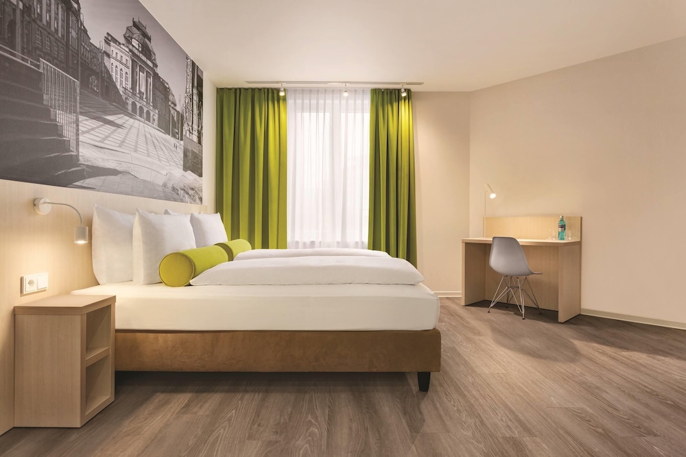 Super 8 by Wyndham Chemnitz 24/57