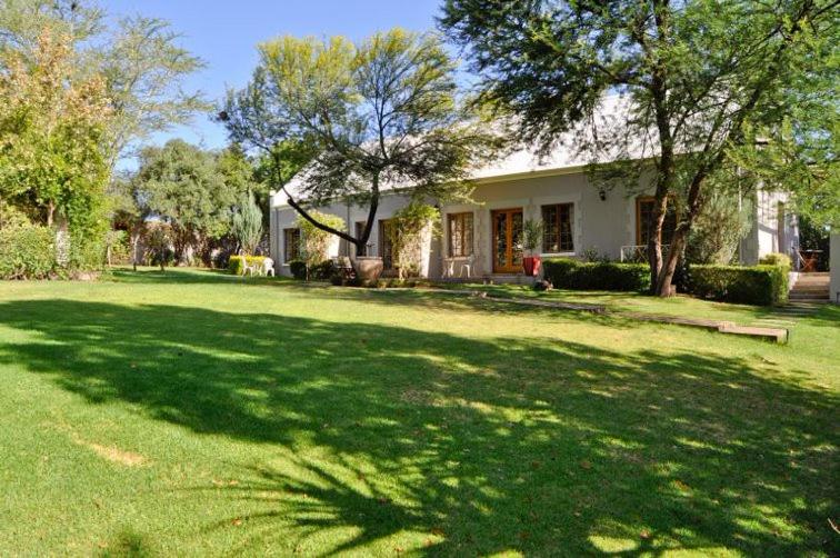 Thorntree Country Lodge 15/18