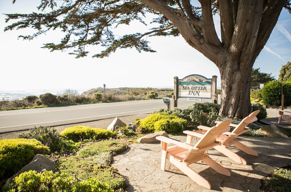 Sea Otter Inn 32/63