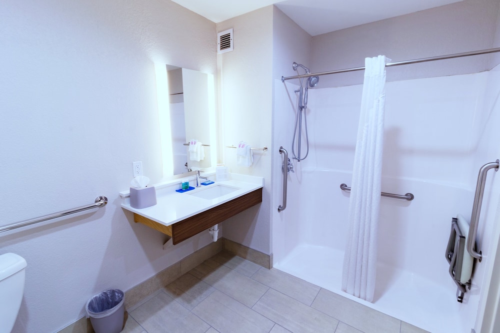 Holiday Inn Express & Suites Crestview South I-10 68/69