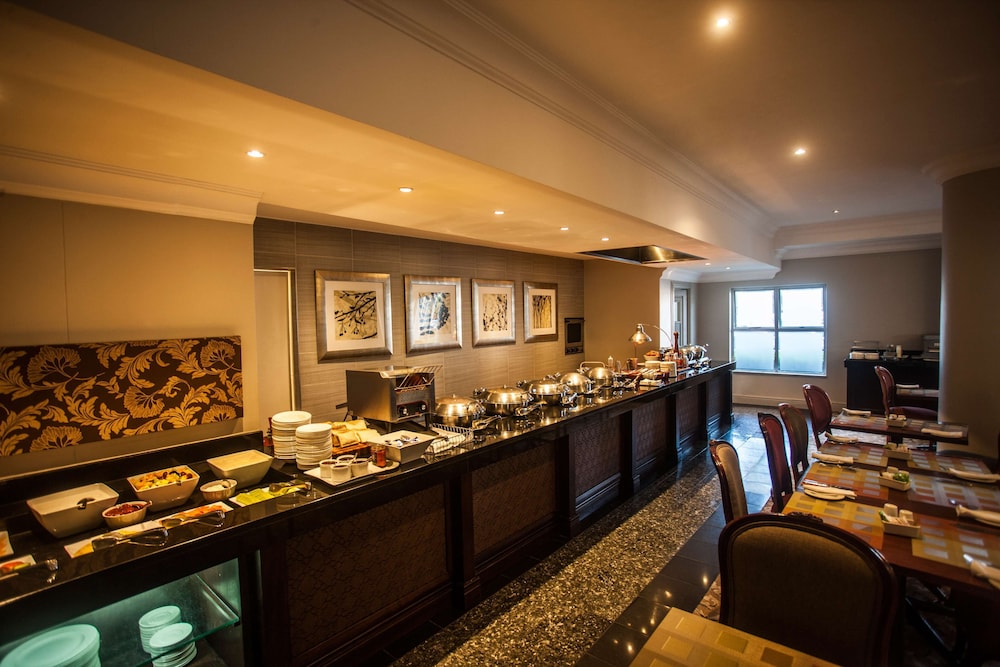 Garden Court Morningside 30/40