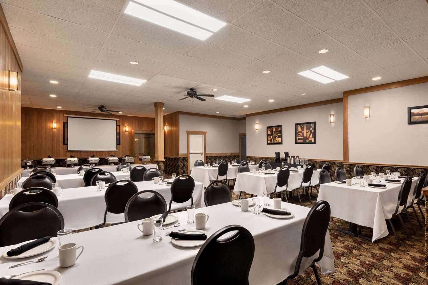 Travelodge By Wyndham Brandon 21/25