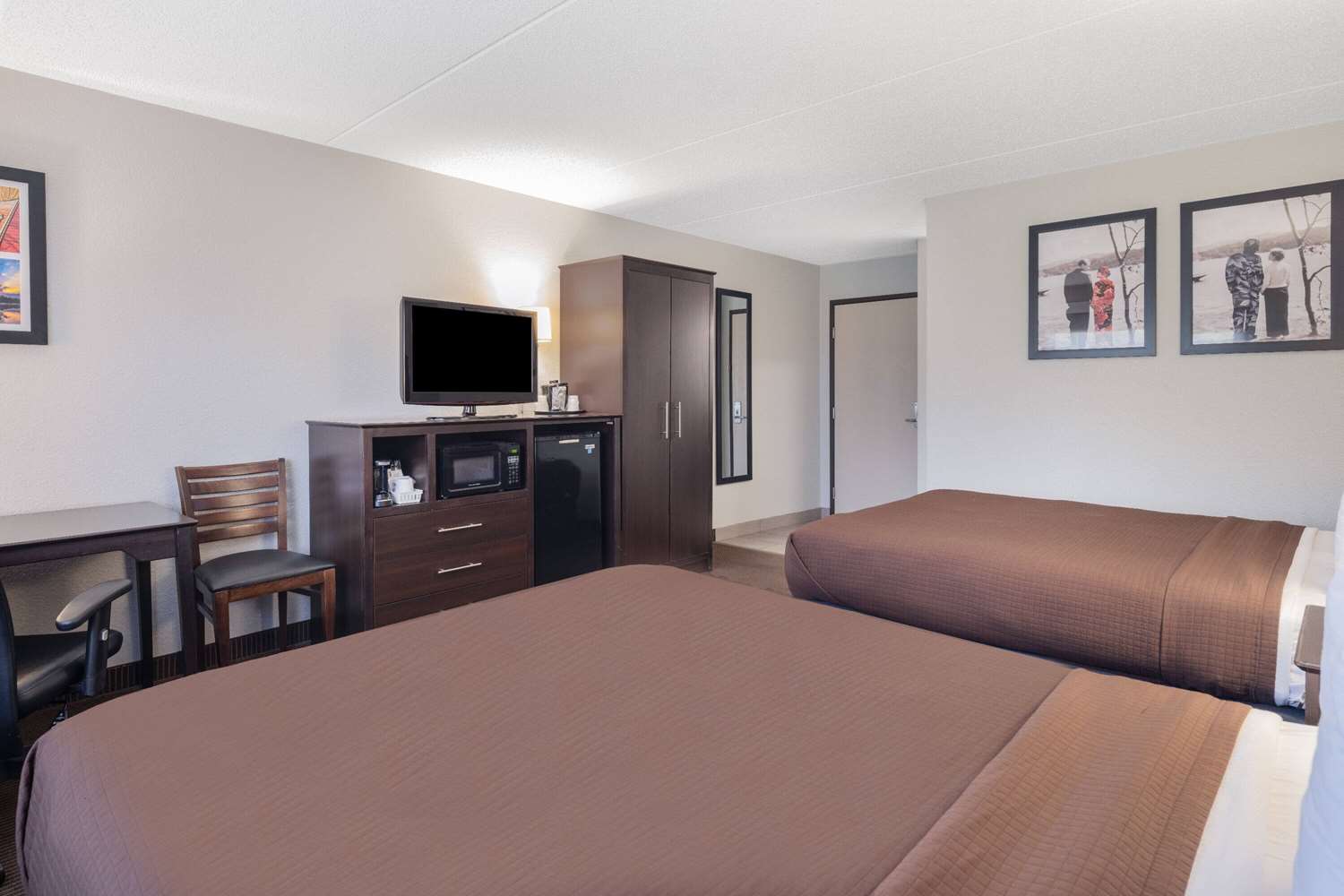 AmericInn by Wyndham Plover Stevens Point 44/47