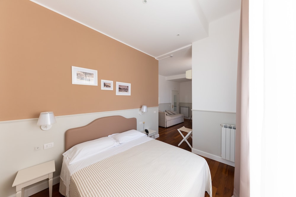 Miramare Hotel 17/42