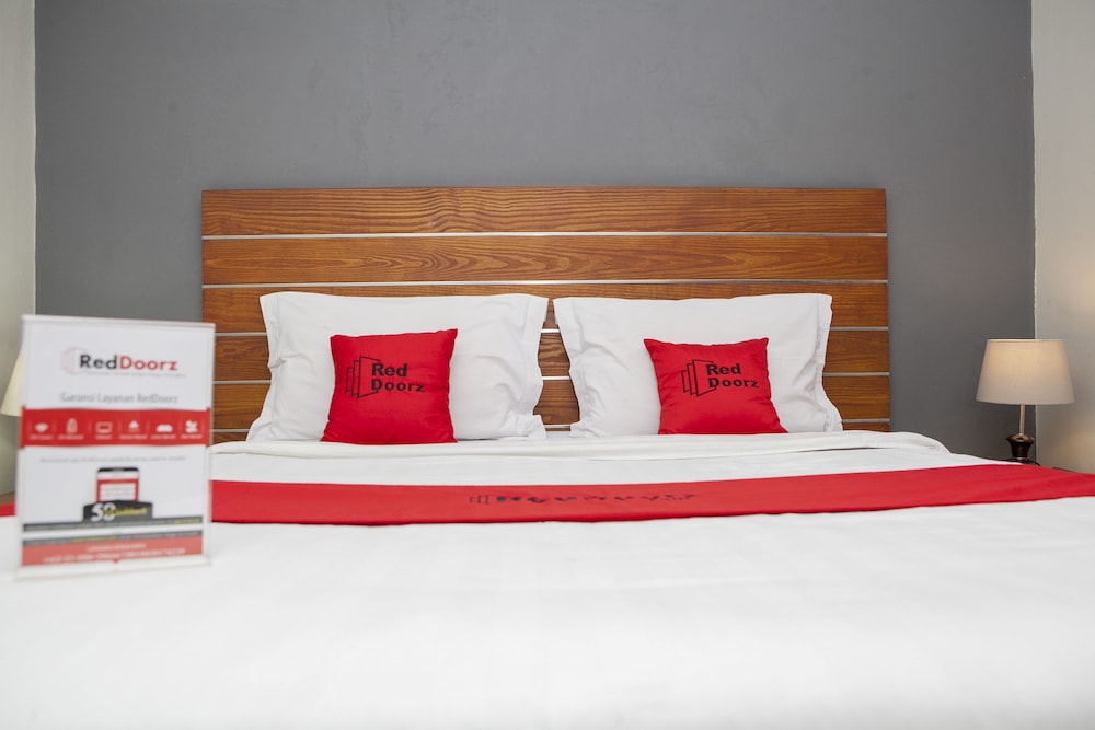 Reddoorz Plus Near Asia Afrika 3 34/54