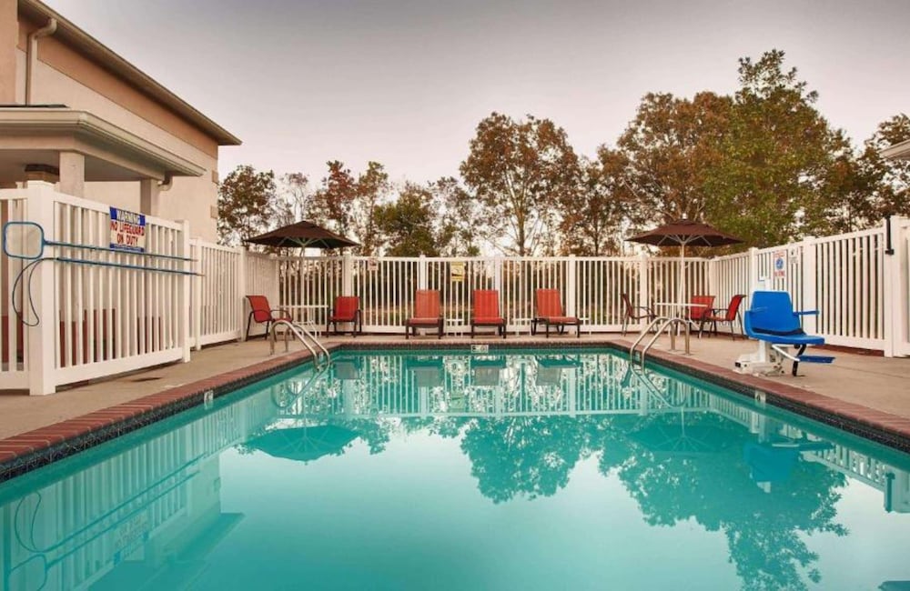 Best Western Zachary Inn 36/41