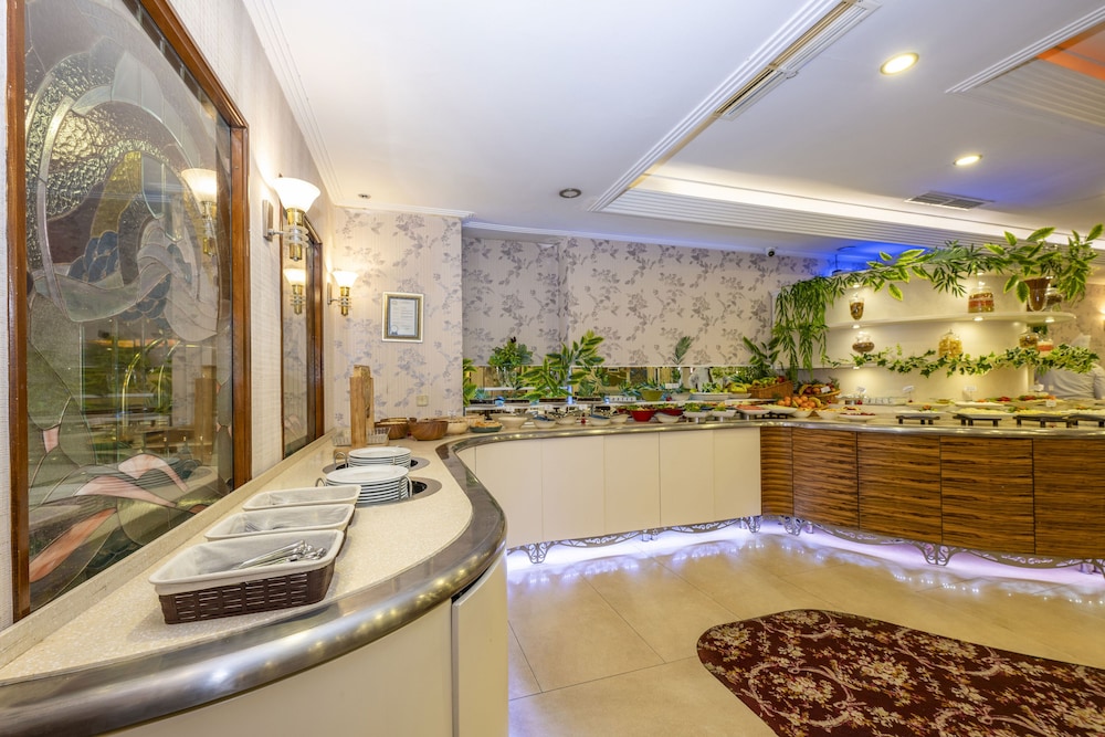 Grand Anka Hotel 35/68