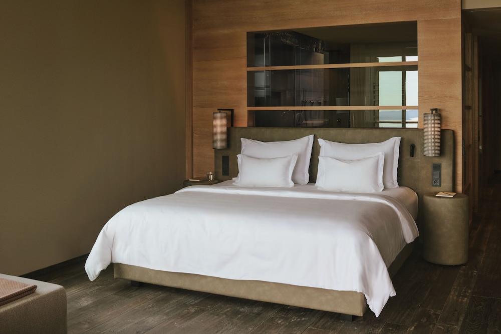 PREMIUM, SUITE, LAKE VIEW, PRIVATE POOL