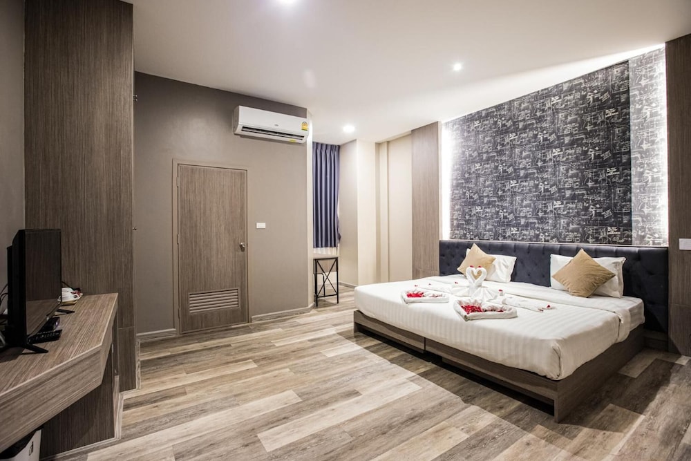 Tara Park Resotel 9/41