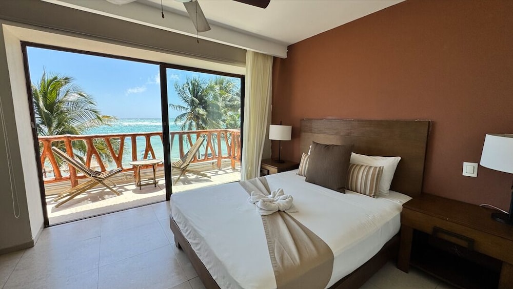 Room, Queen Bed, Sea View, Koox Quinto Sole Boutique Hotel 2/8