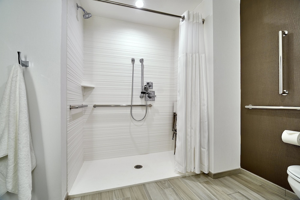 Hilton Garden Inn Roslyn 7/46