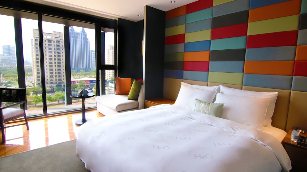 DELUXE, KING BED, PARK VIEW