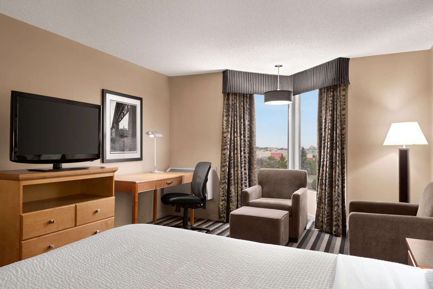 Royal Hotel West Edmonton, Trademark Collection by Wyndham 5/25
