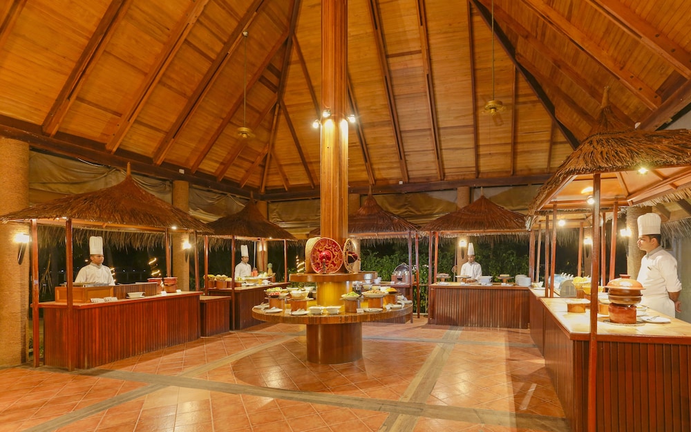 Medhufushi Island Resort 12/96