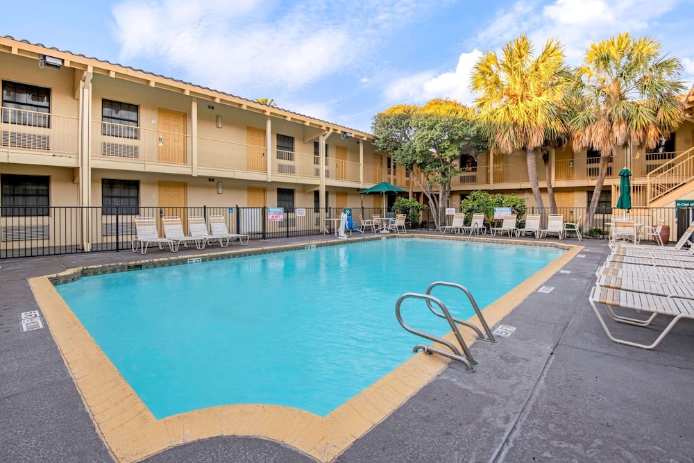 La Quinta Inn San Antonio Market Square 5/43