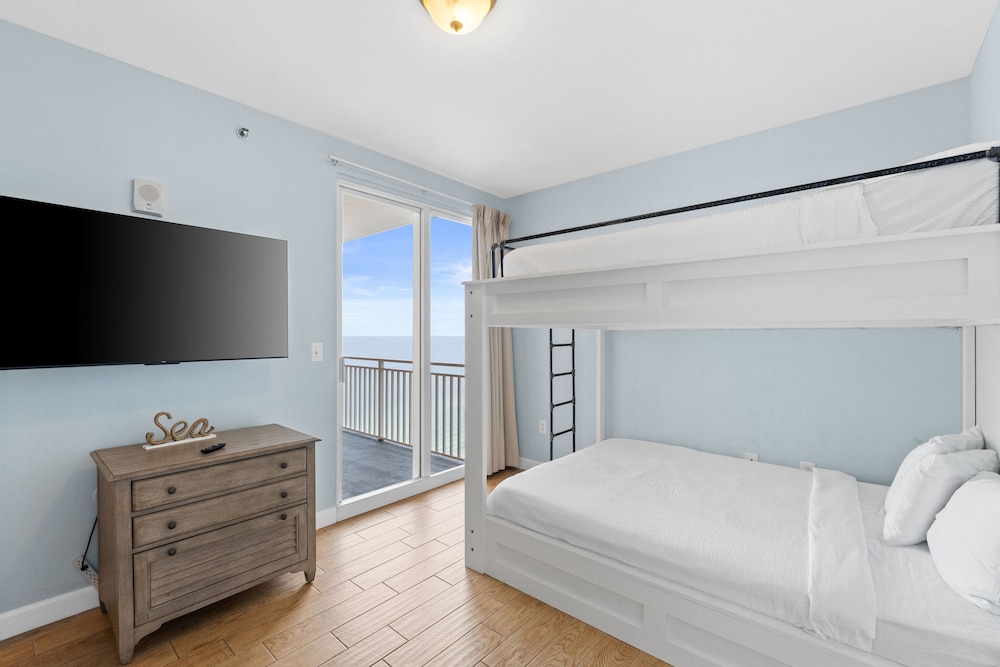 2 Bedrooms, Condo, King and Queen Bed, Bunk Bed, Ocean View, Sofa