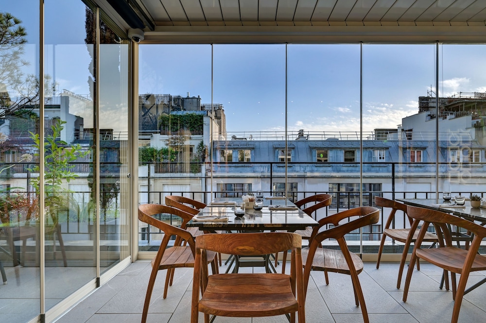 THE ONE Alma Paris 60/70
