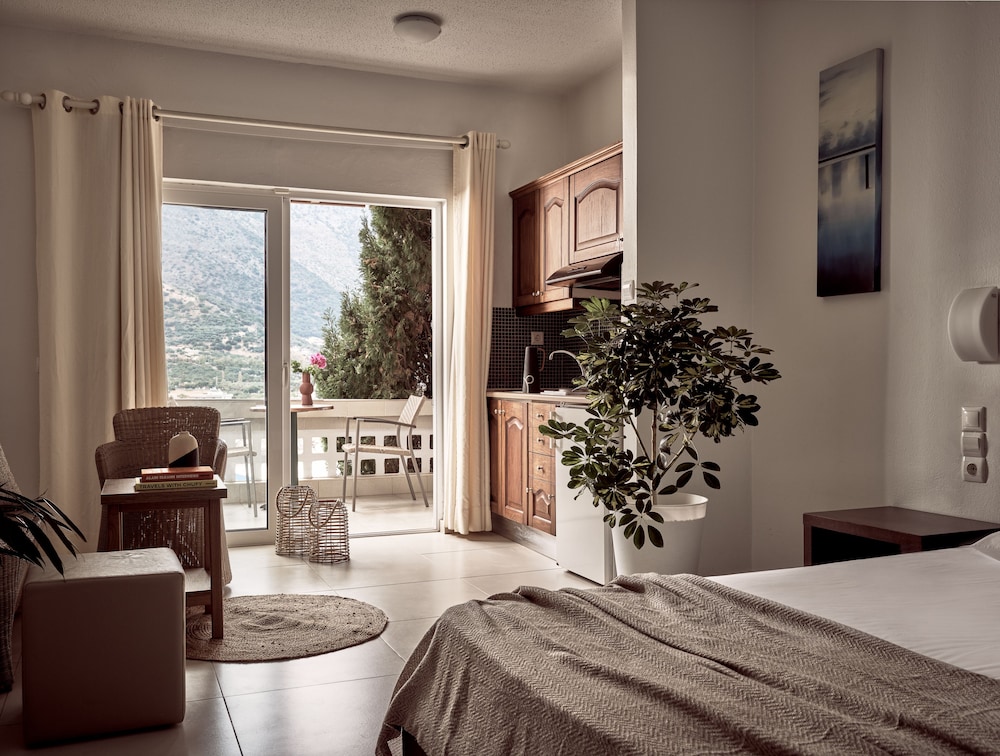 Troulis Apart Hotel 36/74