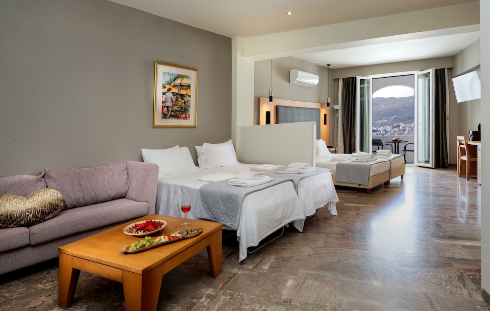 Punta Hotel 19/67