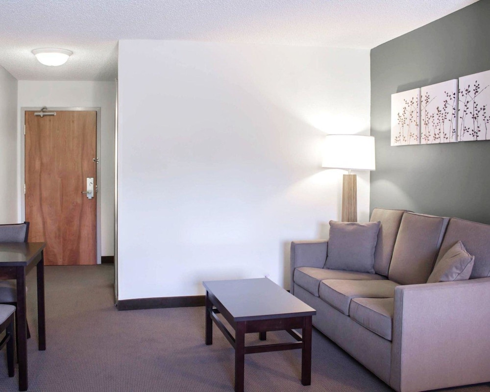 Sleep Inn and Suites Smithfield Near I-95 21/34