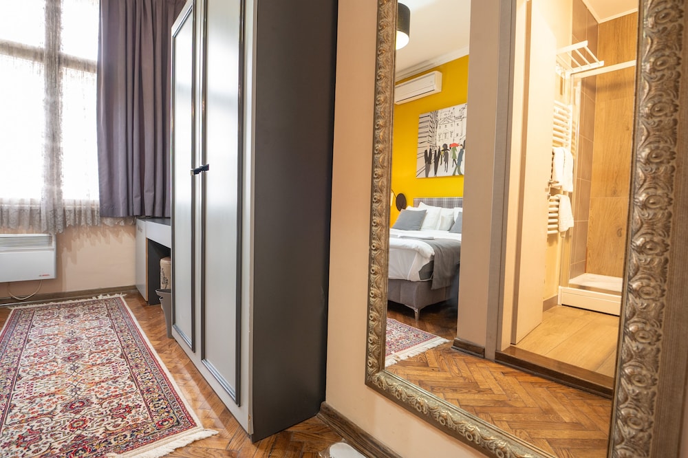 Hotel London B&B 44/44