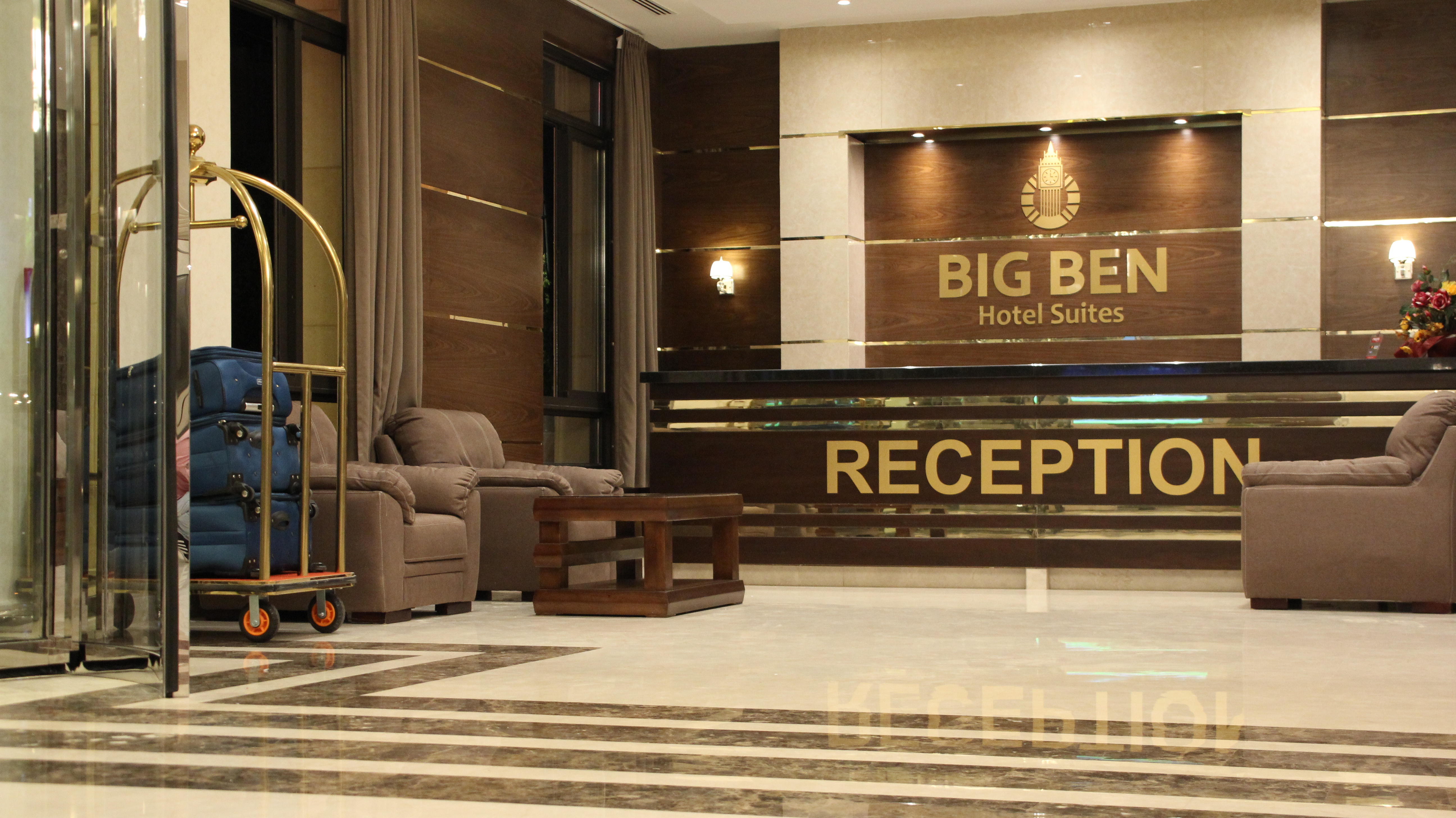 Big Ben Hotel Suites 8/42